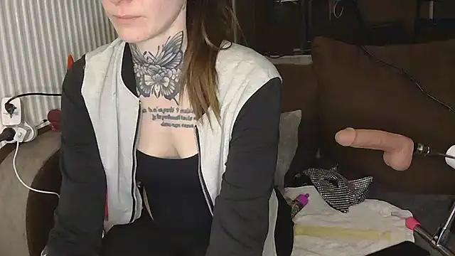 liloucamchaudee online show from March 2026 07:32:01 PM