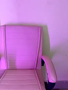 Snapshot of wildestcouplee chatting on November 2025 04:33:01 PM wildestcouplee online show from November 2025 04:33:01 PM