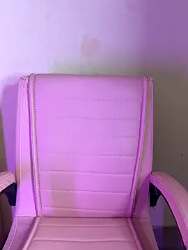 Snapshot of wildestcouplee chatting on December 2025 06:44:02 PM wildestcouplee online show from December 2025 06:44:02 PM