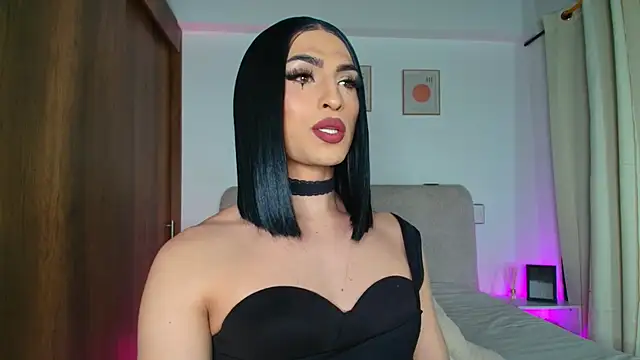 Snapshot of KarolPorttela chatting on October 2025 12:19:02 AM KarolPorttela online show from October 2025 12:19:02 AM