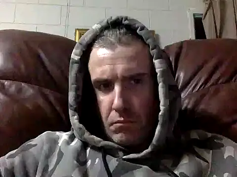Snapshot of SugarCoupleAus chatting on October 2025 03:36:02 PM SugarCoupleAus online show from October 2025 03:36:02 PM