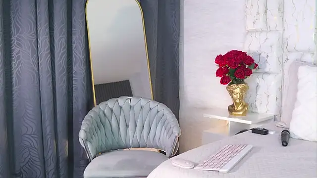 rosse lennon online show from May 2026 01:11:01 AM