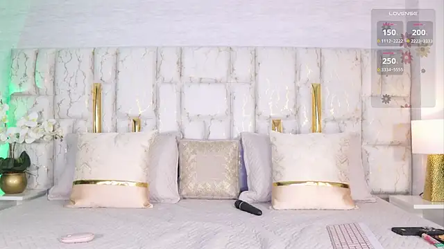 rosse lennon online show from September 2025 01:01:02 AM