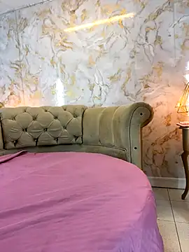 khloeblake online show from November 2025 06:47:01 AM