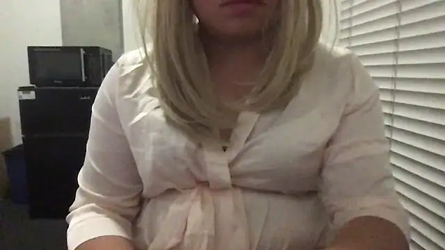 Snapshot of Jessica-Aine chatting on December 2024 02:26:01 AM Jessica-Aine online show from December 2024 02:26:01 AM