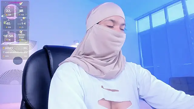 Snapshot of saray_halam chatting on November 2025 01:21:01 PM saray halam online show from November 2025 01:21:01 PM