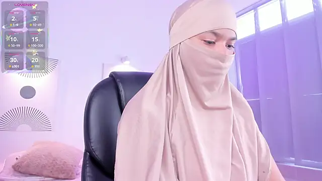 Snapshot of saray_halam chatting on November 2025 01:44:01 PM saray halam online show from November 2025 01:44:01 PM