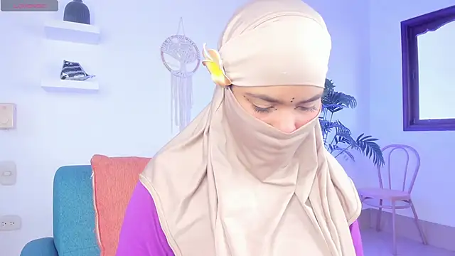 Snapshot of saray_halam chatting on November 2025 06:34:02 PM saray halam online show from November 2025 06:34:02 PM