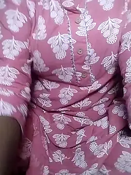 Shivani Tivari online show from November 2025 05:02:01 PM