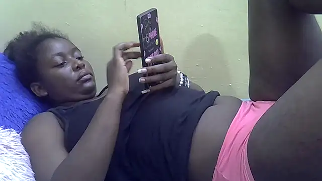 Harrisamor online show from November 2025 10:48:01 AM