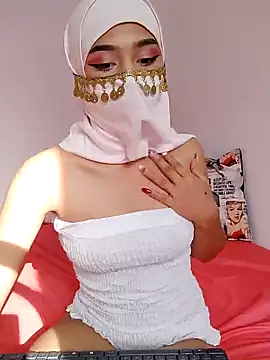 Snapshot of Aaliyah_Salma chatting on February 2025 09:02:01 PM Aaliyah Salma online show from February 2025 09:02:01 PM