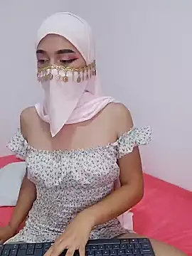 Snapshot of Aaliyah_Salma chatting on February 2025 09:08:02 PM Aaliyah Salma online show from February 2025 09:08:02 PM