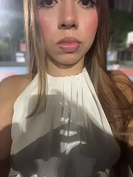 Aaliyah Salma online show from May 2026 11:37:02 PM