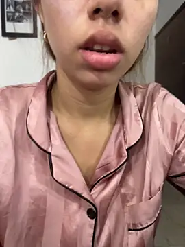 Aaliyah Salma online show from May 2026 03:45:02 PM
