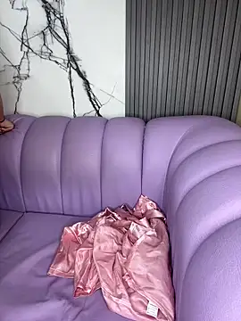 Aaliyah Salma online show from April 2026 07:30:01 PM