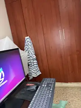 Aaliyah Salma online show from March 2026 05:57:02 PM