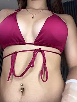 Aaliyah Salma online show from April 2026 07:20:02 PM