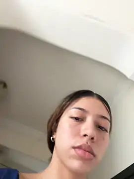 Aaliyah Salma online show from July 2026 07:33:01 PM