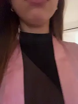 Aaliyah Salma online show from June 2026 07:33:01 PM