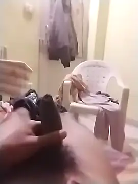 Snapshot of Muscular02 chatting on February 2025 08:14:02 PM Muscular02 online show from February 2025 08:14:02 PM