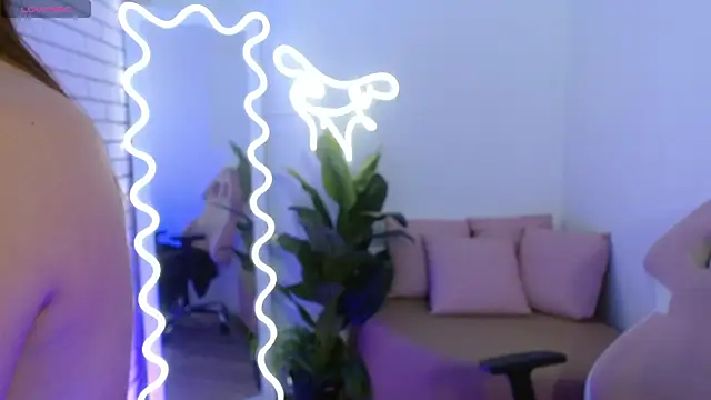 Snapshot of Foxy_tay chatting on December 2024 02:04:02 AM Foxy tay online show from December 2024 02:04:02 AM