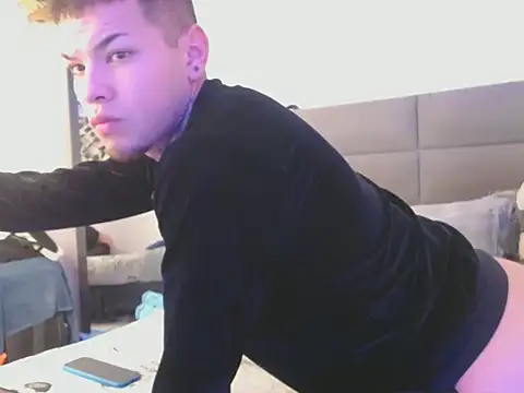 MarceloMilk online show from October 2025 05:09:01 AM