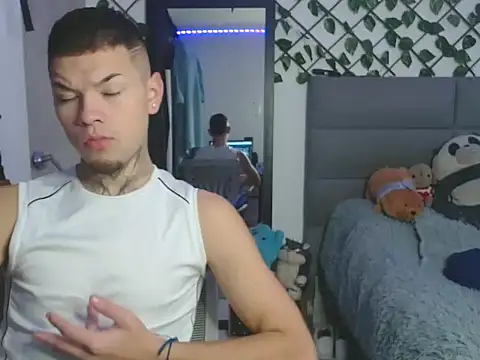 MarceloMilk online show from September 2025 05:31:02 PM