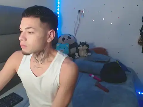 MarceloMilk online show from October 2025 03:51:01 AM