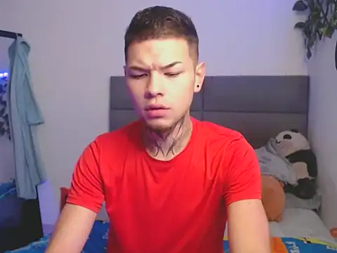 MarceloMilk online show from October 2025 04:44:02 AM
