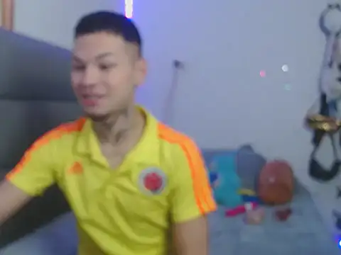 MarceloMilk online show from October 2025 03:30:01 AM