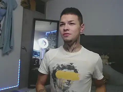 MarceloMilk online show from October 2025 06:03:02 AM