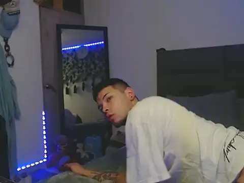 MarceloMilk online show from October 2025 05:09:02 AM