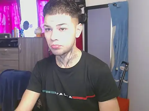 MarceloMilk online show from November 2025 05:25:02 PM