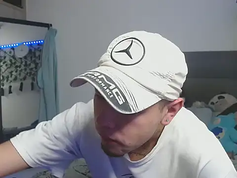 MarceloMilk online show from October 2025 05:16:02 AM