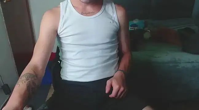 MarceloMilk online show from March 2025 02:19:01 AM