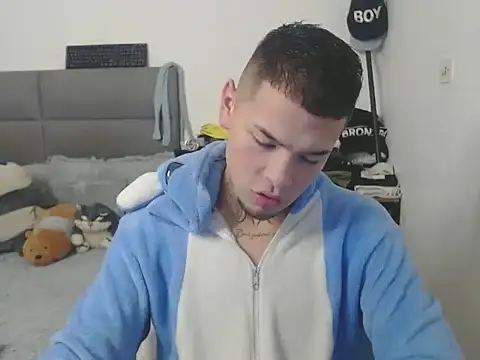 MarceloMilk online show from September 2025 09:13:02 PM