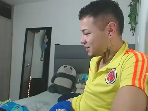 MarceloMilk online show from October 2025 04:58:02 AM