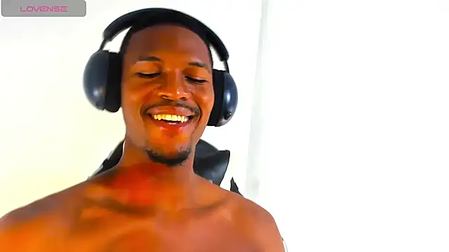 Snapshot of Amir_mikelsen chatting on November 2025 03:45:02 PM Amir mikelsen online show from November 2025 03:45:02 PM