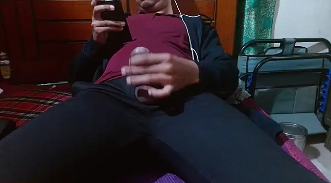 loymams1 online show from December 2024 09:01:01 PM