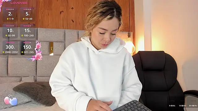 Saori newman online show from September 2025 11:36:01 AM