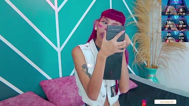 Lunamistyc online show from March 2026 07:59:01 PM