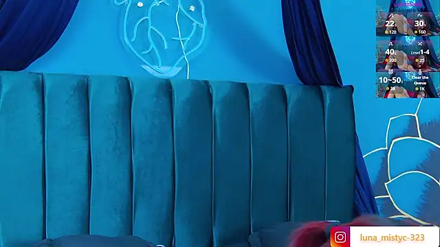 Lunamistyc online show from March 2026 09:03:01 PM