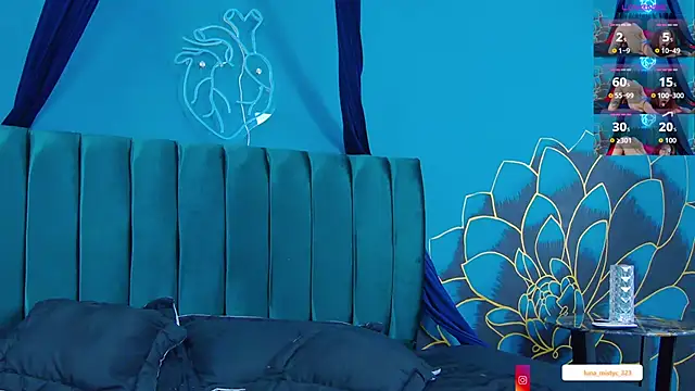 Lunamistyc online show from February 2026 08:22:02 PM