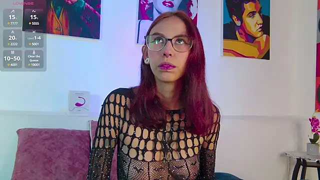 Lunamistyc online show from February 2025 07:33:02 PM