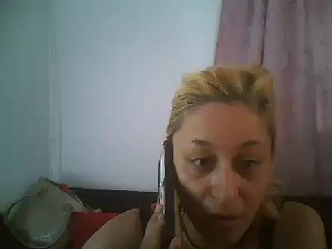 ariana crazzy online show from February 2026 03:45:01 PM
