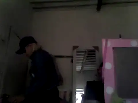 Snapshot of ariana_crazzy chatting on February 2025 09:14:01 PM ariana crazzy online show from February 2025 09:14:01 PM