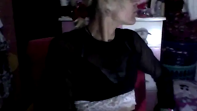 ariana crazzy online show from December 2025 12:04:01 PM