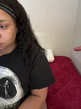 Snapshot of RoxiesObsession chatting on February 2025 05:14:01 PM RoxiesObsession online show from February 2025 05:14:01 PM