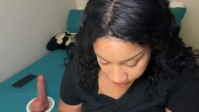 Snapshot of RoxiesObsession chatting on February 2025 09:43:02 AM RoxiesObsession online show from February 2025 09:43:02 AM