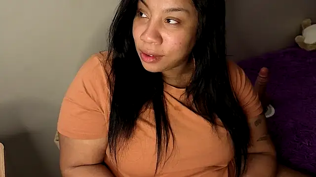 Snapshot of RoxiesObsession chatting on March 2025 10:05:02 AM RoxiesObsession online show from March 2025 10:05:02 AM